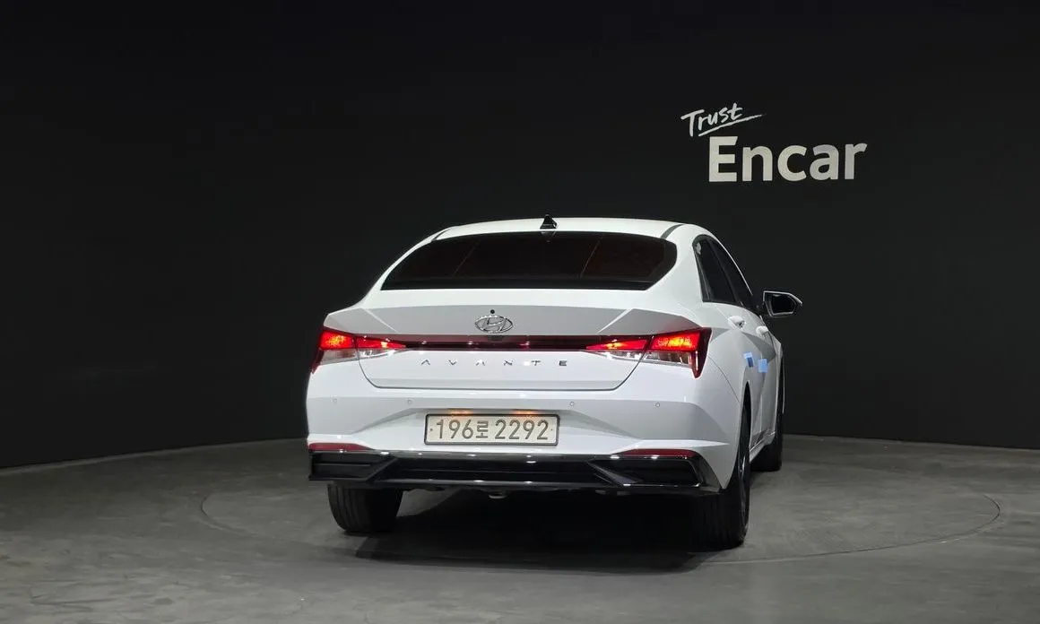 Hyundai AVANTE — фото 3
