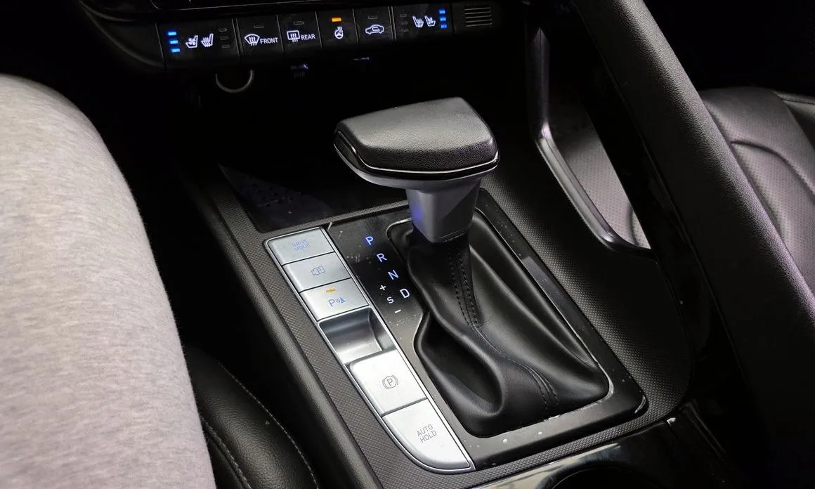 Hyundai AVANTE — фото 9