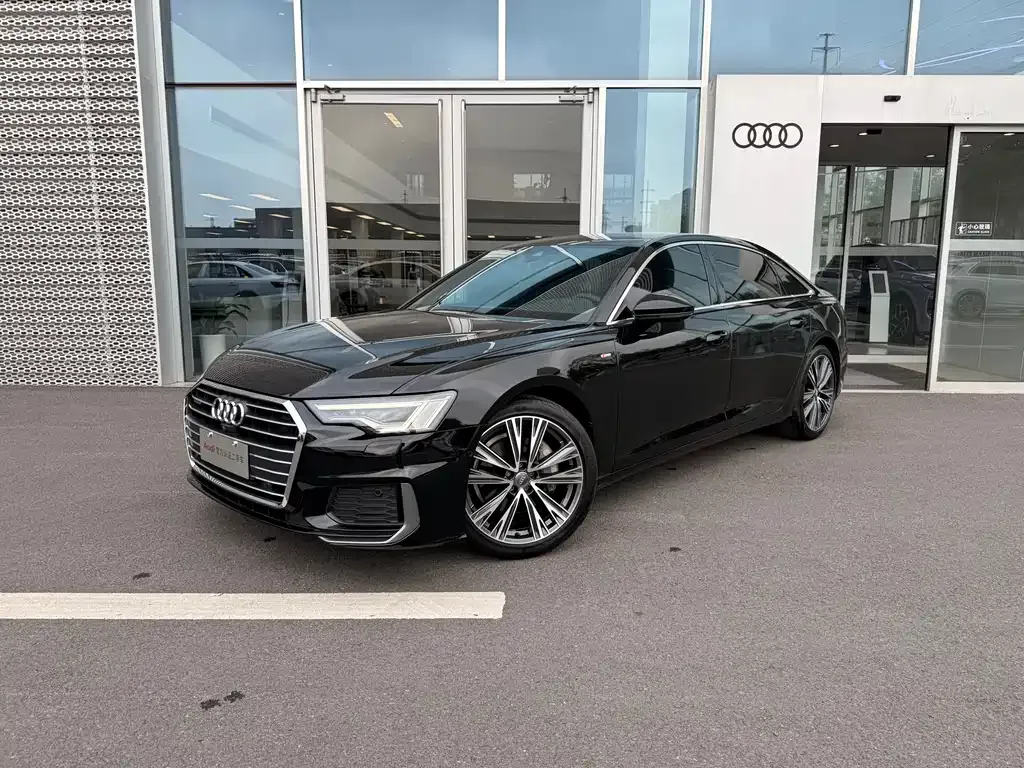 Audi A6L — фото 1