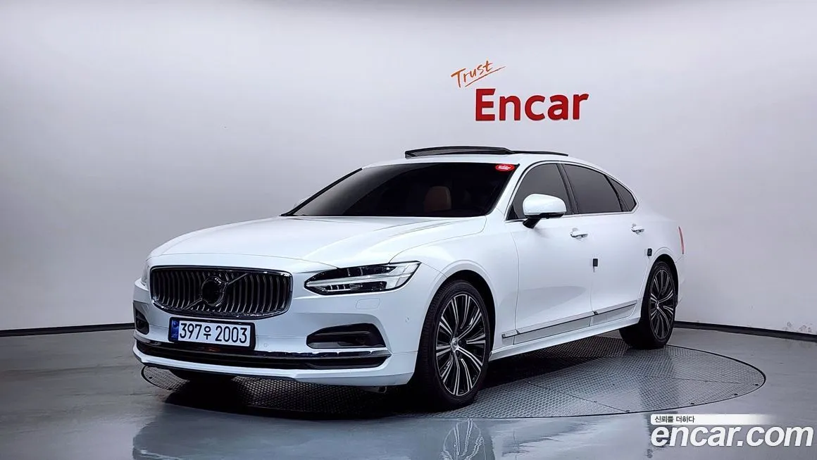 Volvo S90 — фото 1