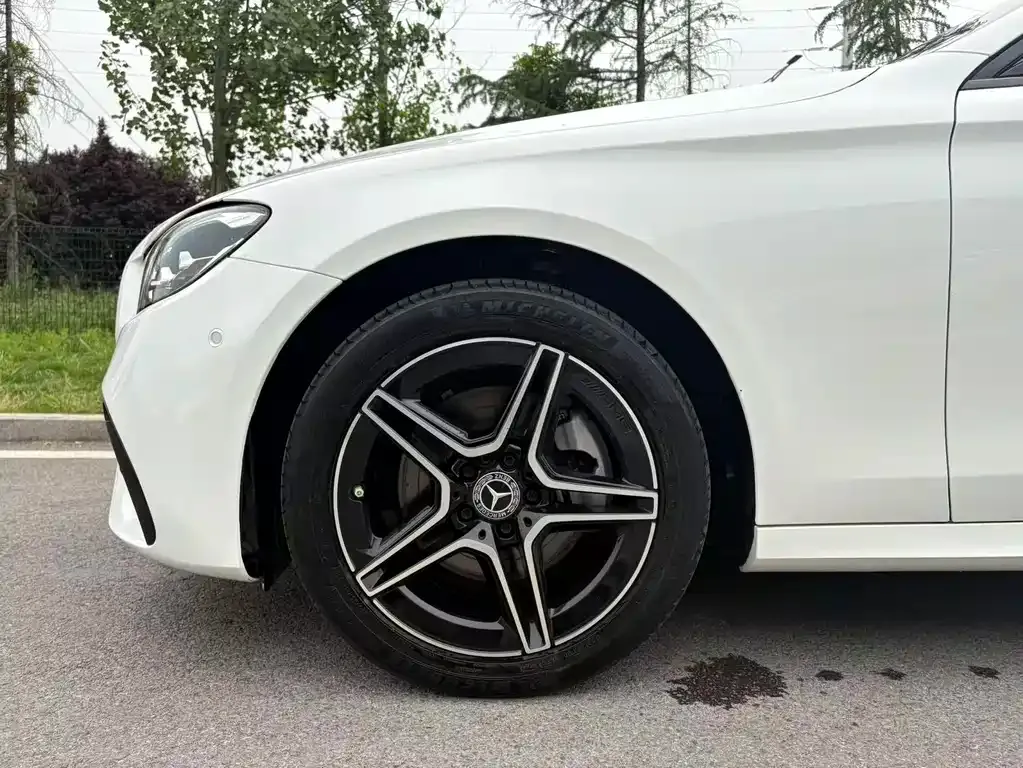 Mercedes-Benz E-Class (Import) — фото 2