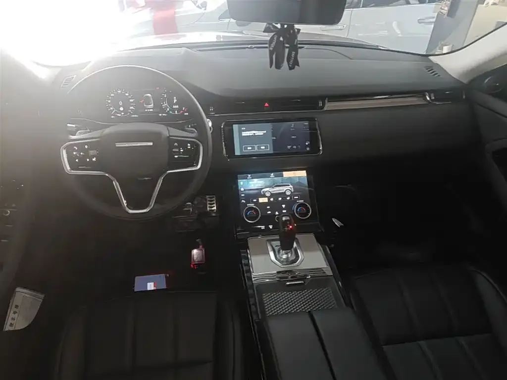 Land Rover Evoque — фото 4