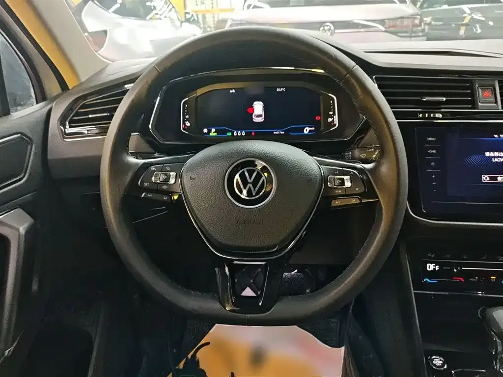Volkswagen Tiguan L New Energy — фото 6