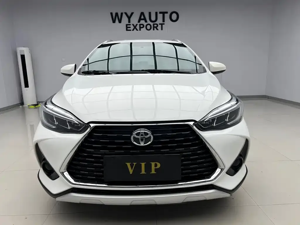 Toyota Yaris L — фото 9