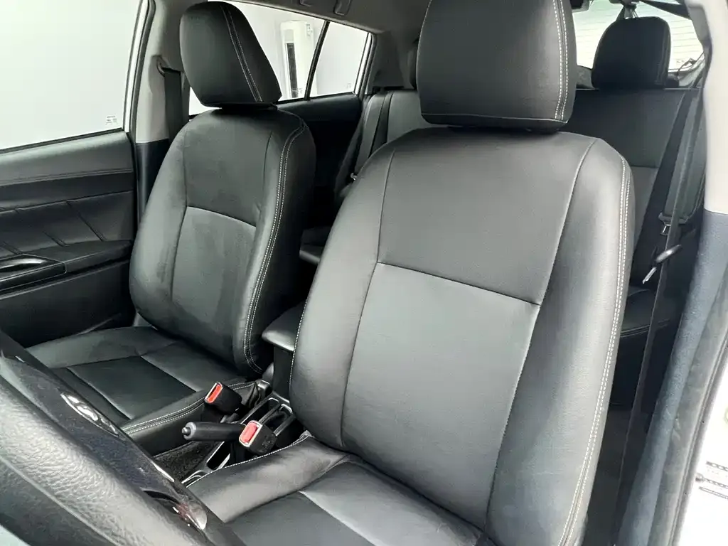 Toyota Yaris L — фото 10