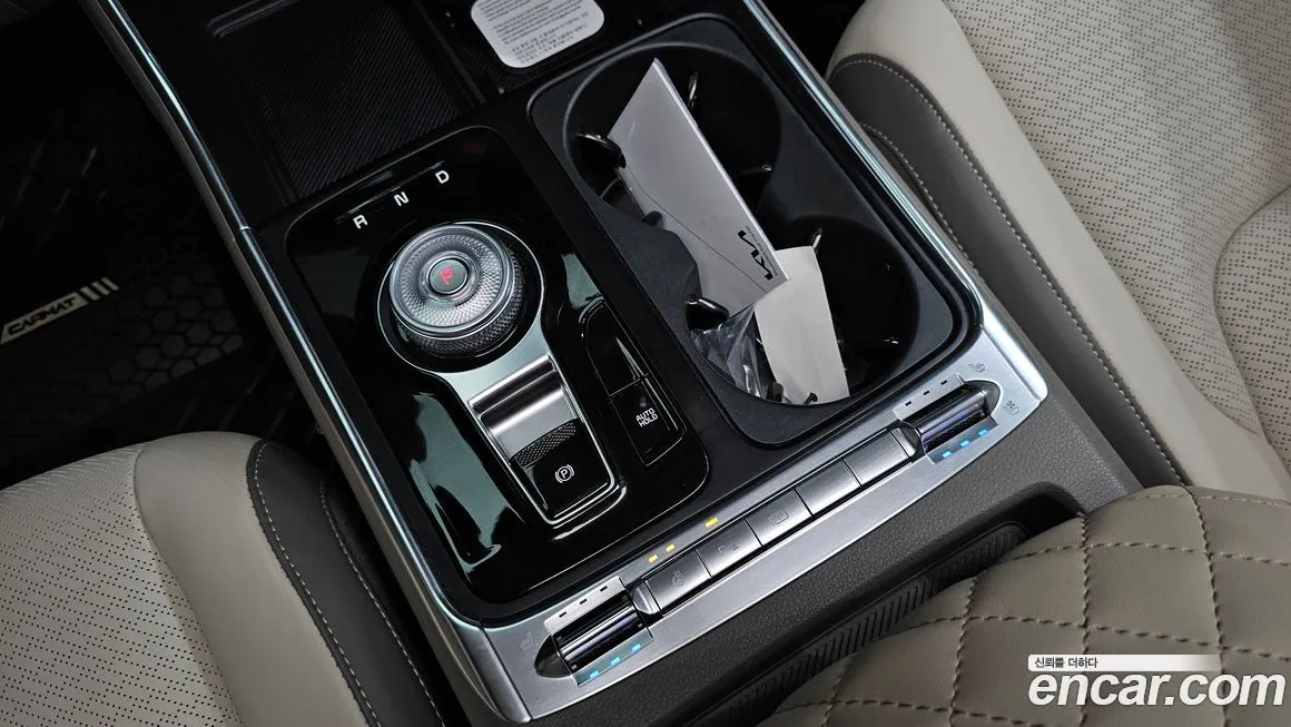 Kia Carnival — фото 10