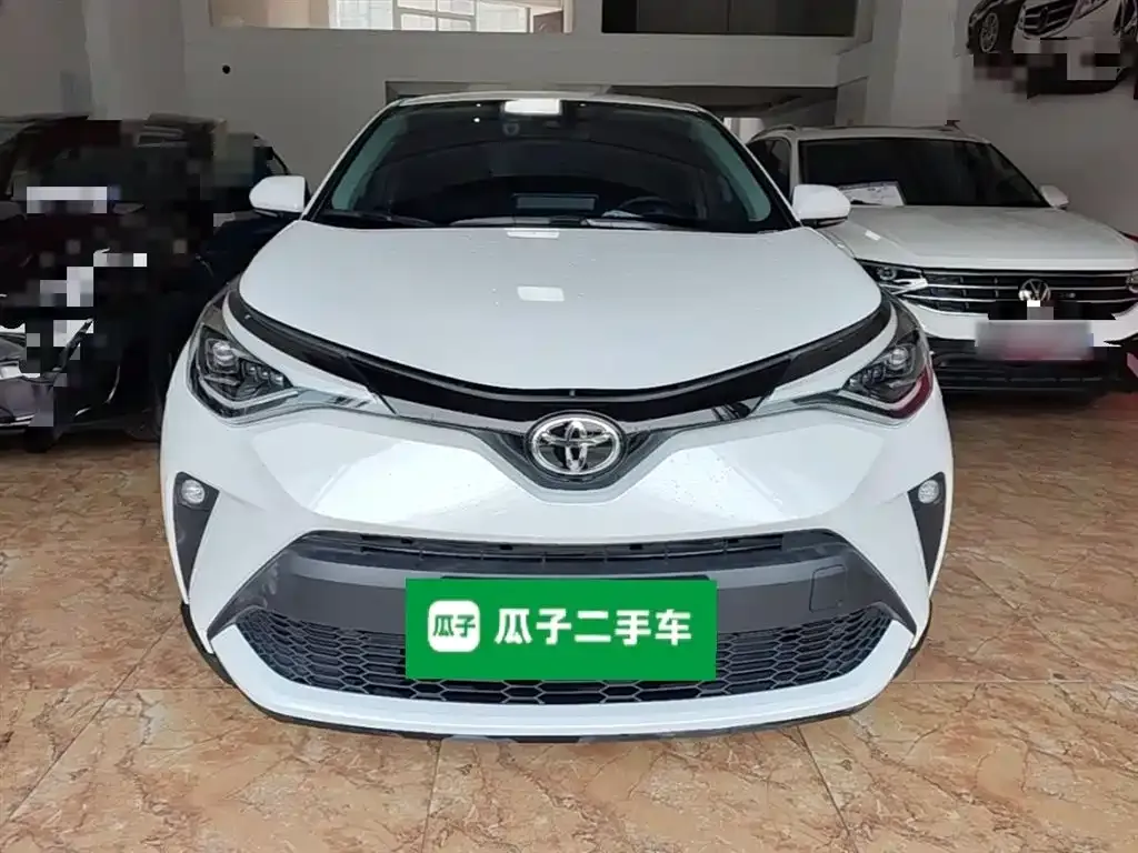 Toyota C-HR — фото 10