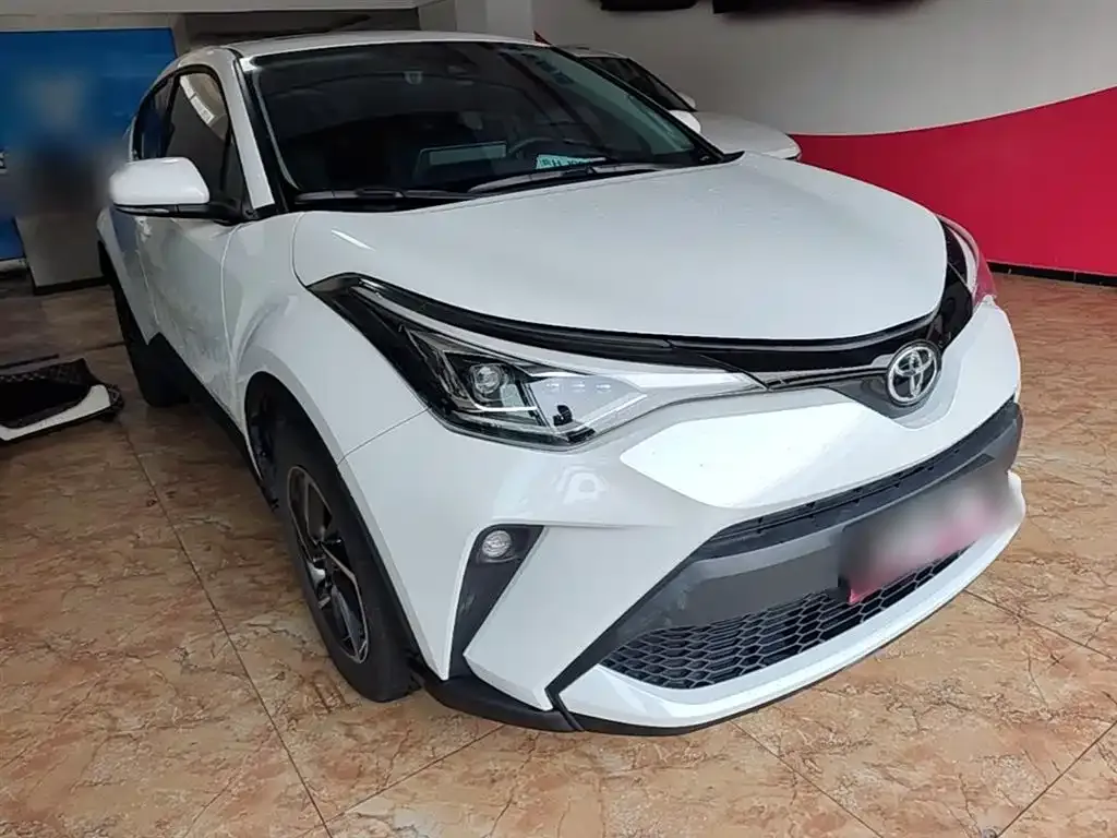 Toyota C-HR — фото 8
