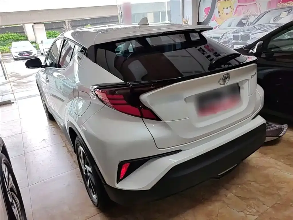 Toyota C-HR — фото 7