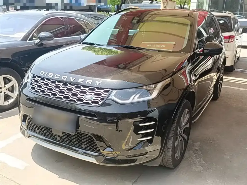 Land Rover Discovery Sport — фото 1