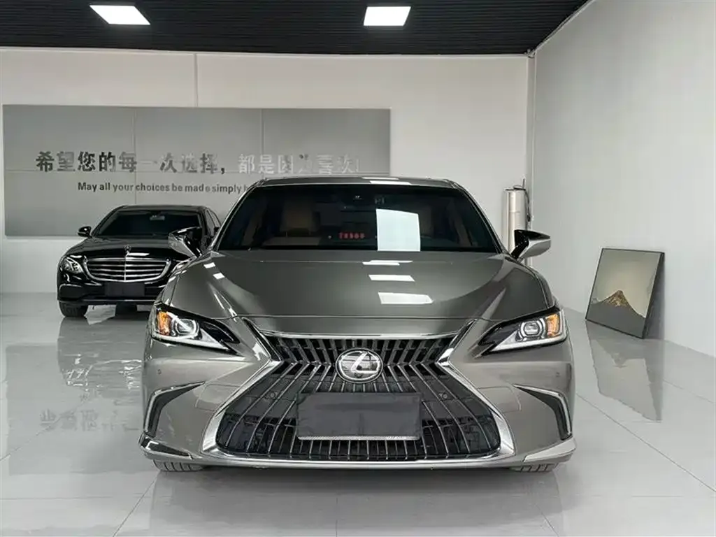 Lexus ES — фото 4