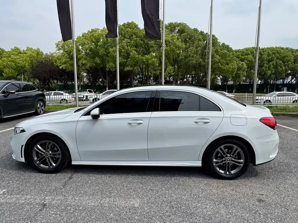 Mercedes-Benz A-Class — фото 4