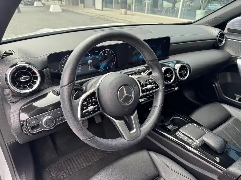 Mercedes-Benz A-Class — фото 3
