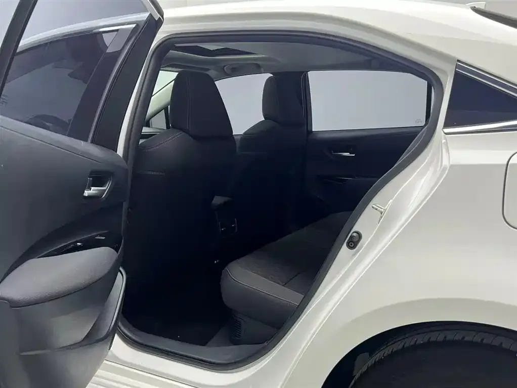 Toyota Allion — фото 10