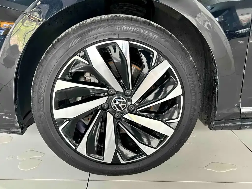 Volkswagen Passat — фото 6
