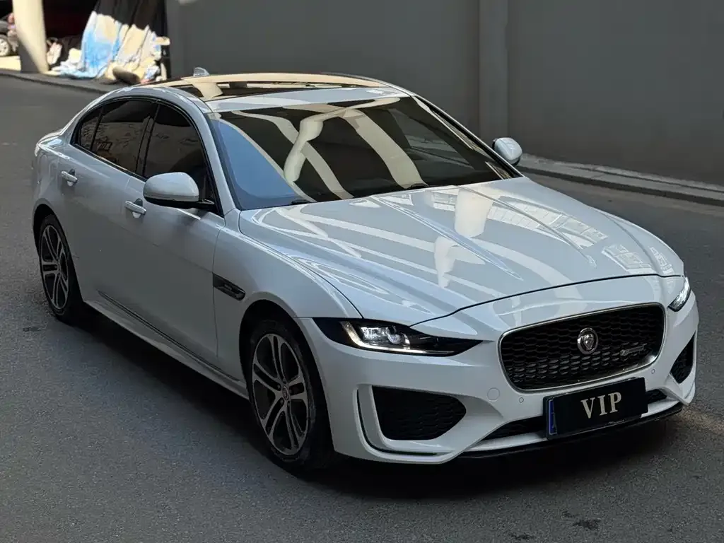 Jaguar XEL — фото 10