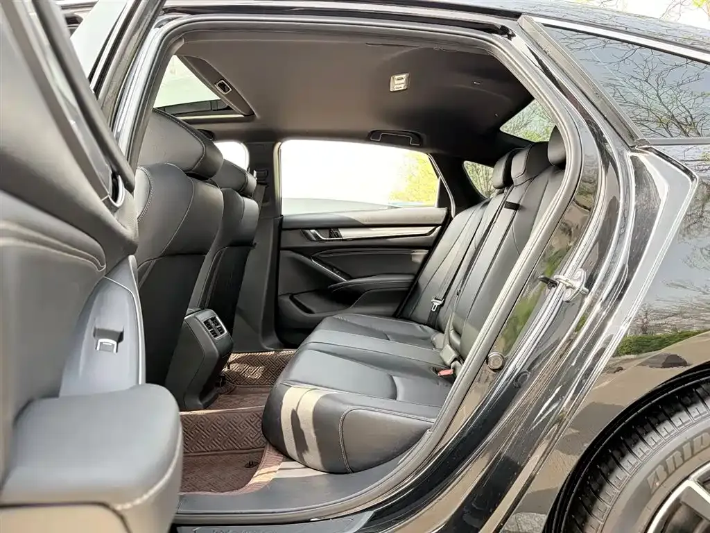 Honda Inspire — фото 10