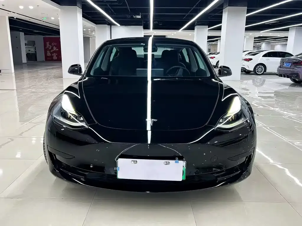 Tesla Model 3 — фото 6