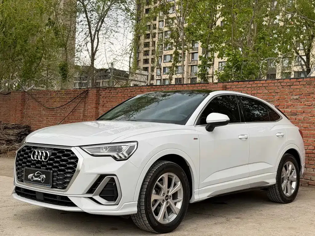 Audi Q3 Sportback — фото 1