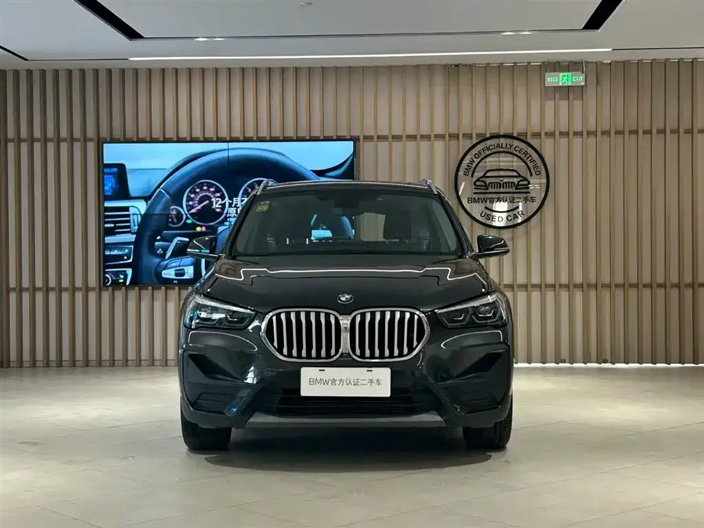 BMW X1 — фото 9