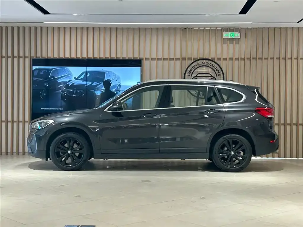 BMW X1 — фото 10
