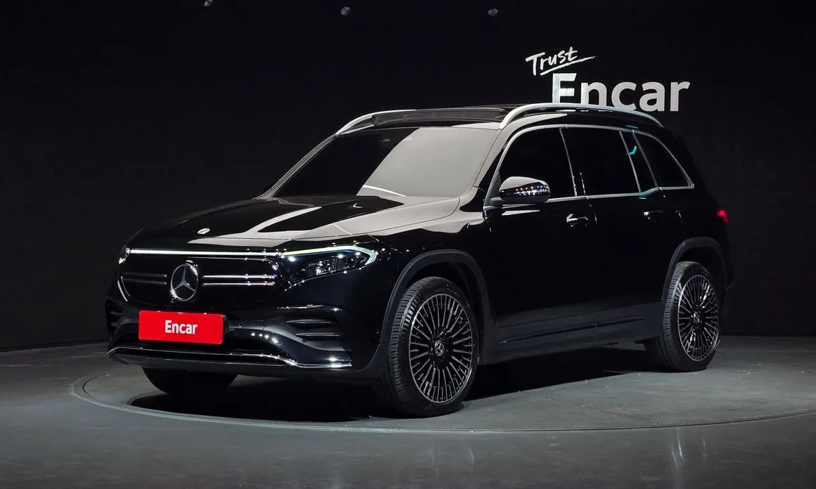 Mercedes-Benz EQB — фото 1