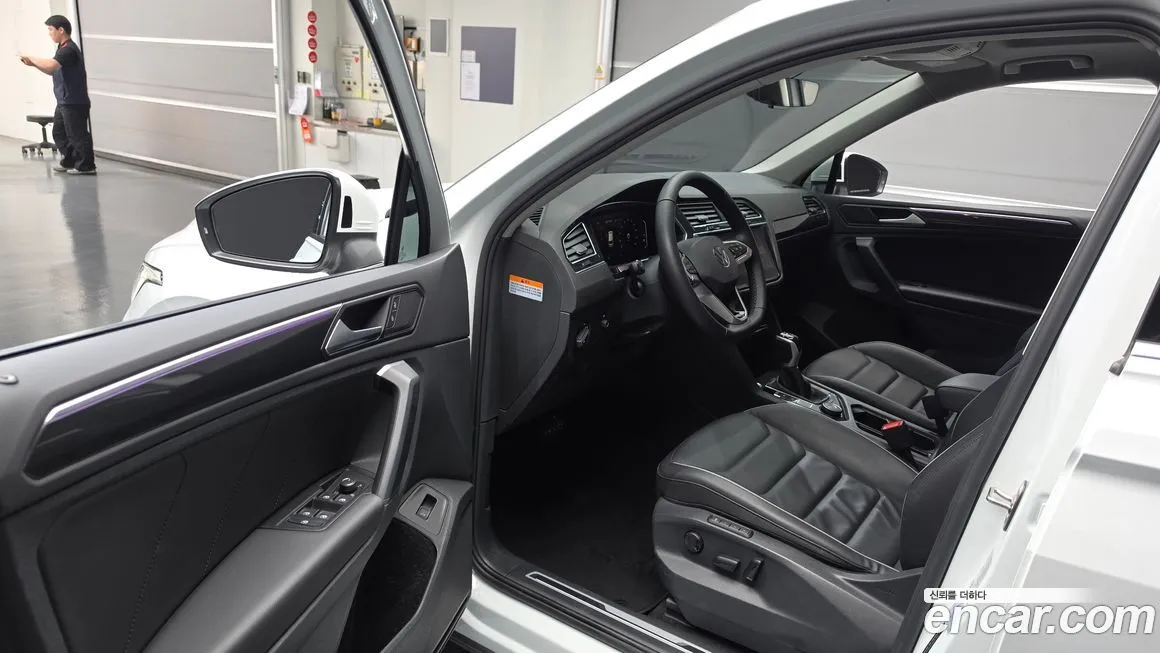 Volkswagen Tiguan — фото 6