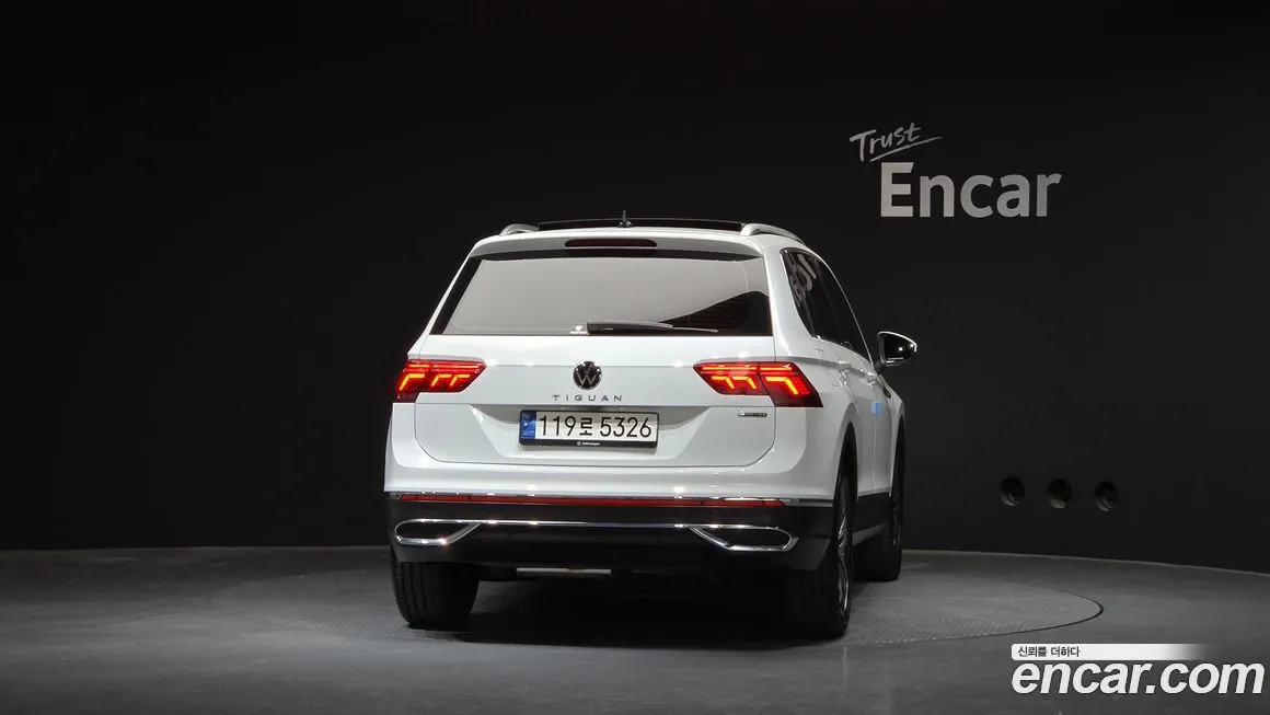 Volkswagen Tiguan — фото 2