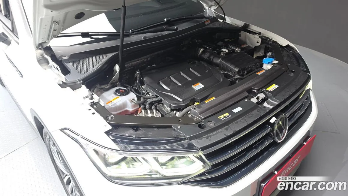 Volkswagen Tiguan — фото 9