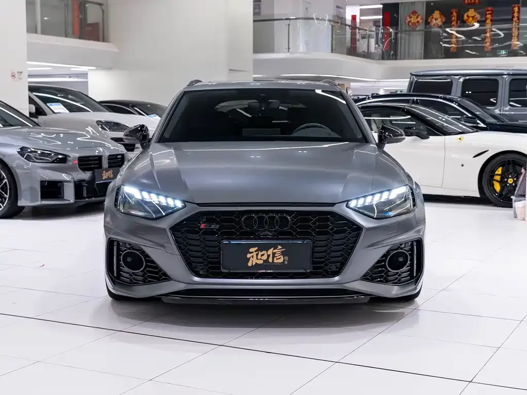 Audi RS 4 — фото 4