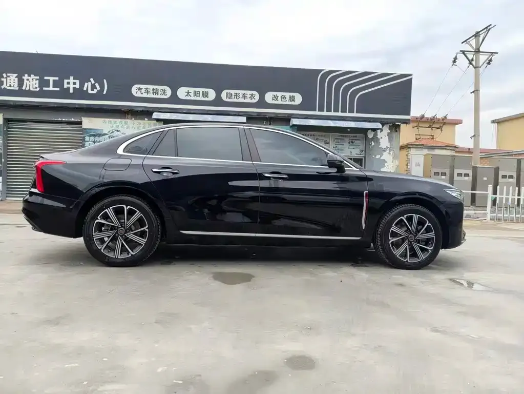 Hongqi H5 PHEV — фото 3