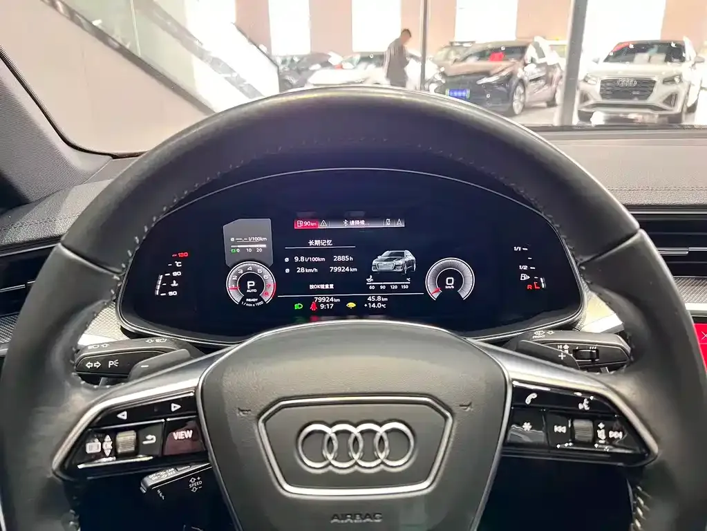 Audi A6L — фото 10