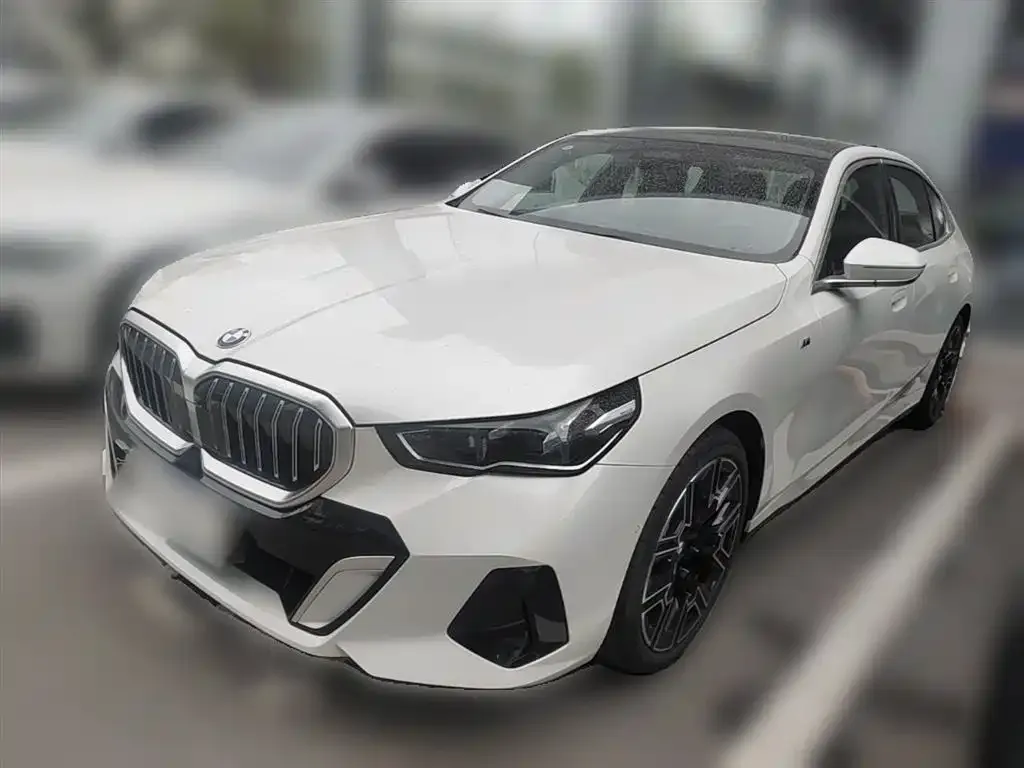 BMW 5 Series — фото 5