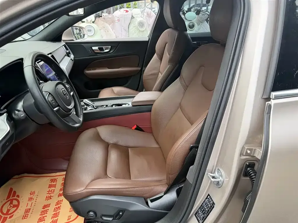 Volvo S60 — фото 10