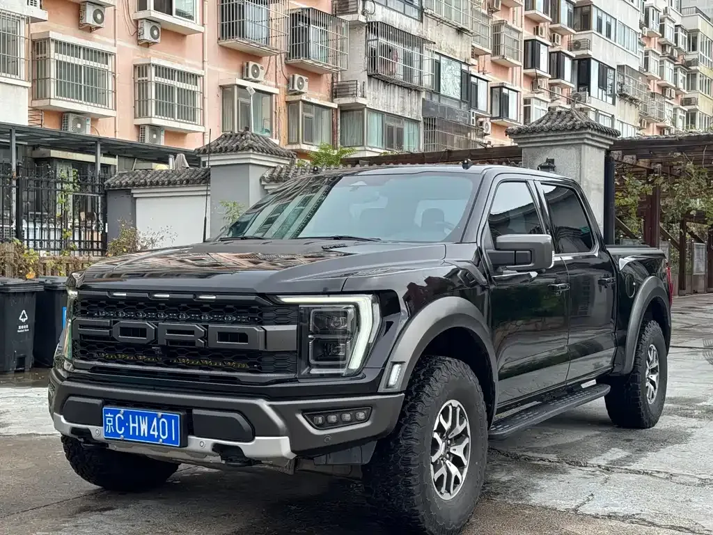 Ford F-150 Raptor — фото 1