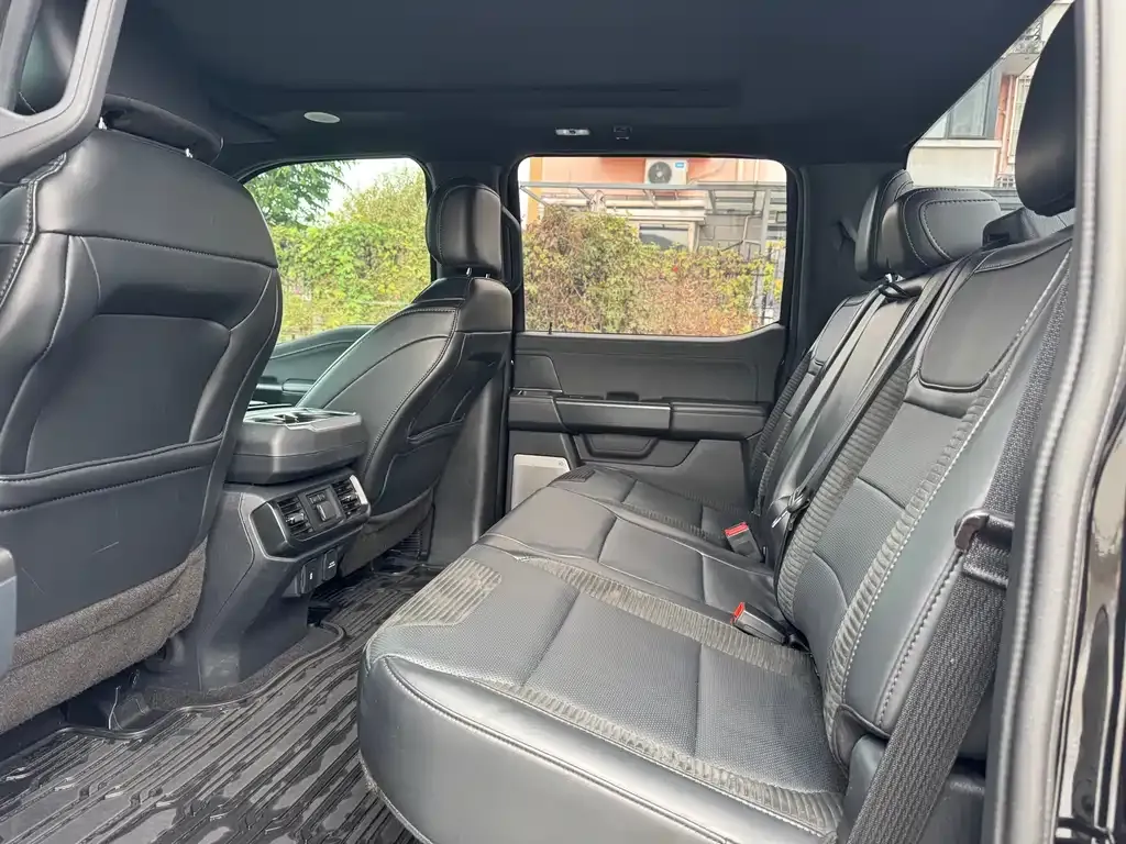 Ford F-150 Raptor — фото 9