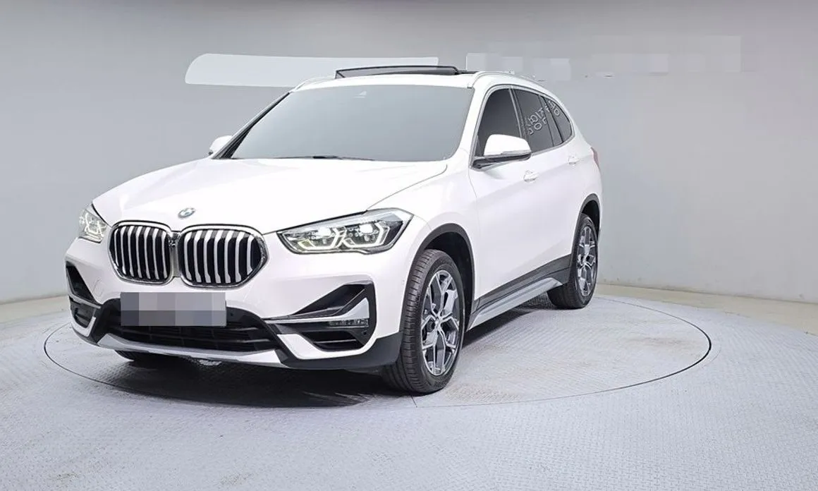 BMW X1 — фото 1