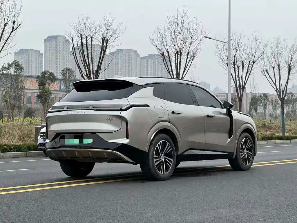 Lynk & Co 08 EM-P — фото 6