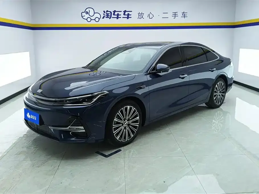 Geely Galaxy A7 — фото 1