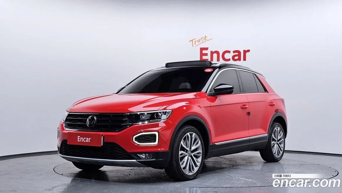 Volkswagen T-Roc — фото 1