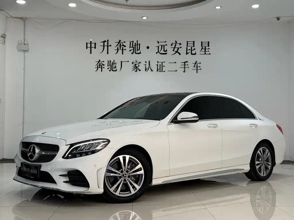 Mercedes-Benz C-Class — фото 1
