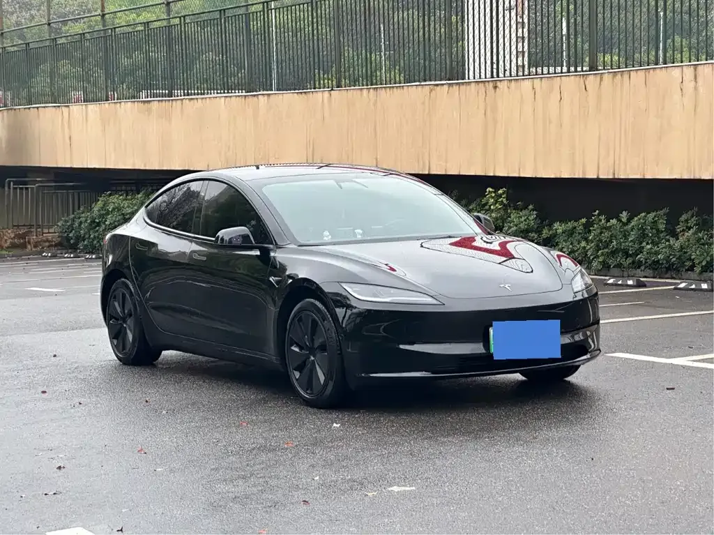 Tesla Model 3 — фото 6