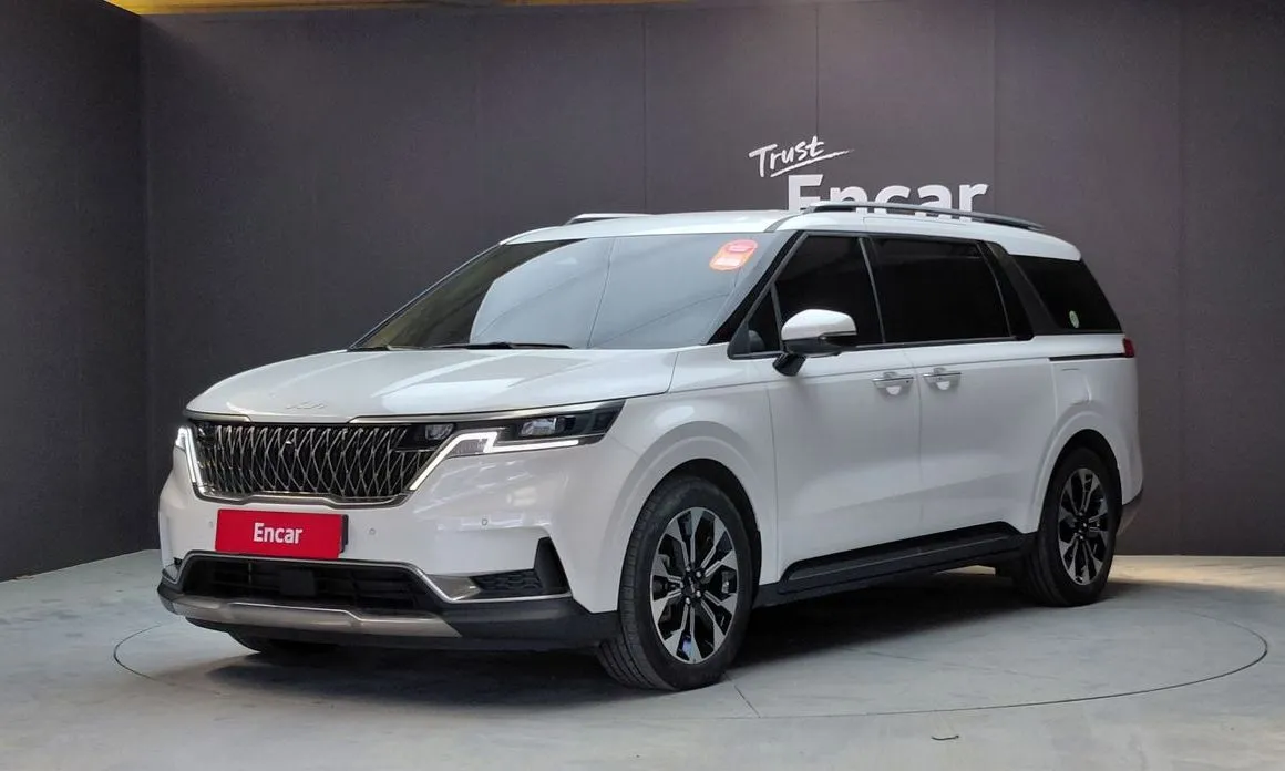 Kia Carnival — фото 1