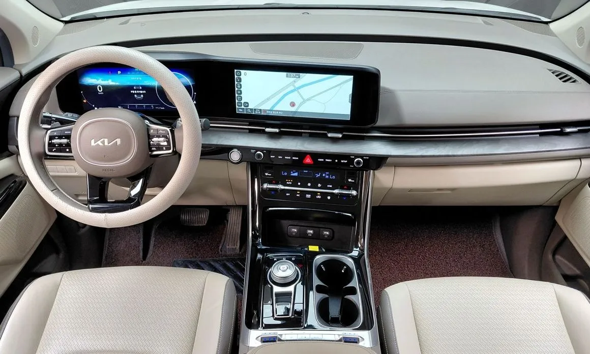 Kia Carnival — фото 10