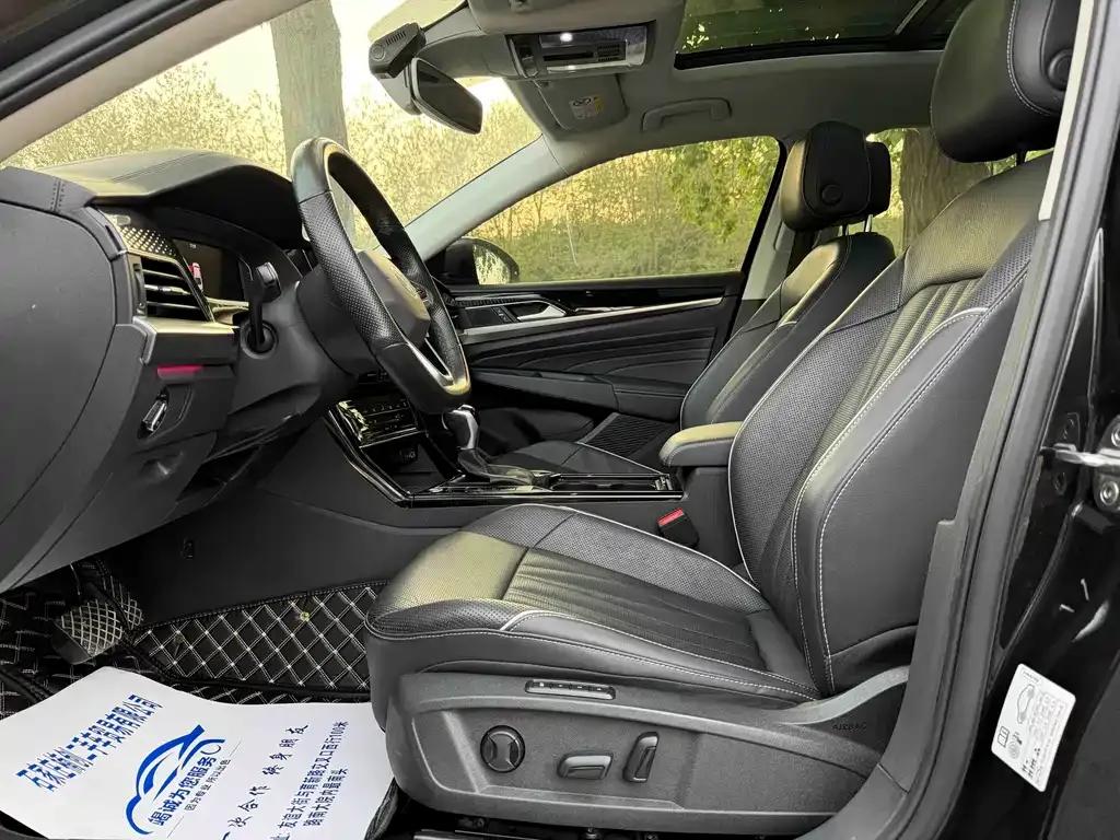 Volkswagen Passat — фото 10