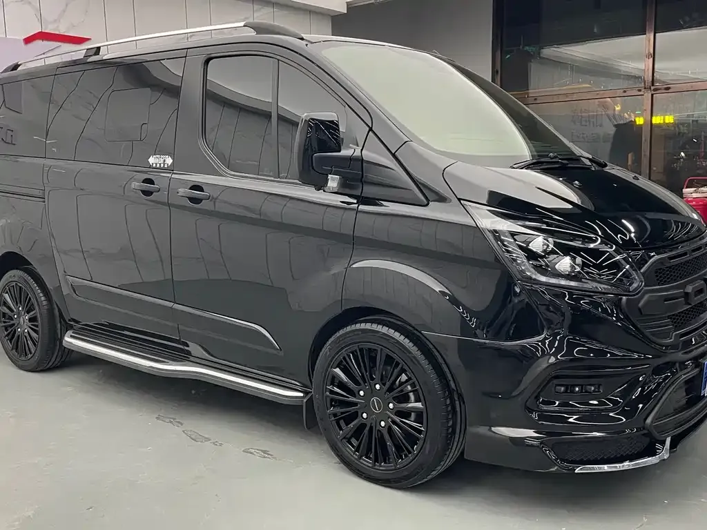 Ford Tourneo — фото 5