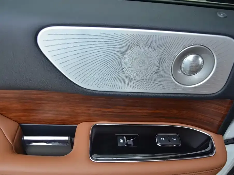Lincoln Navigator — фото 10