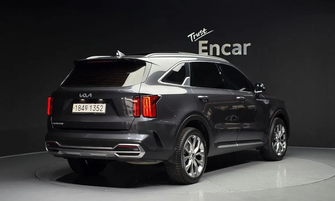 Kia Sorento — фото 6