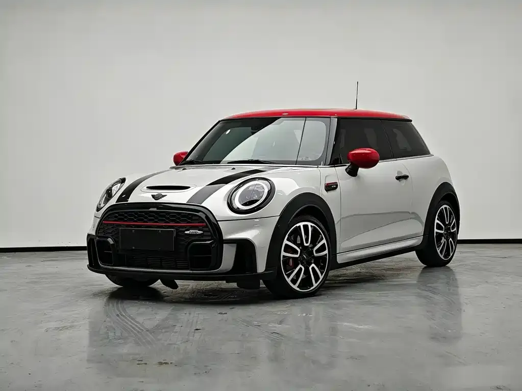 MINI JCW (John Cooper Works) — фото 1