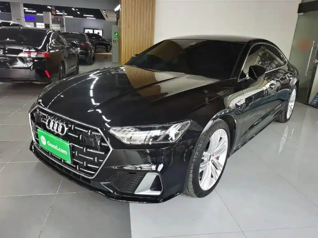 Audi A7L — фото 9